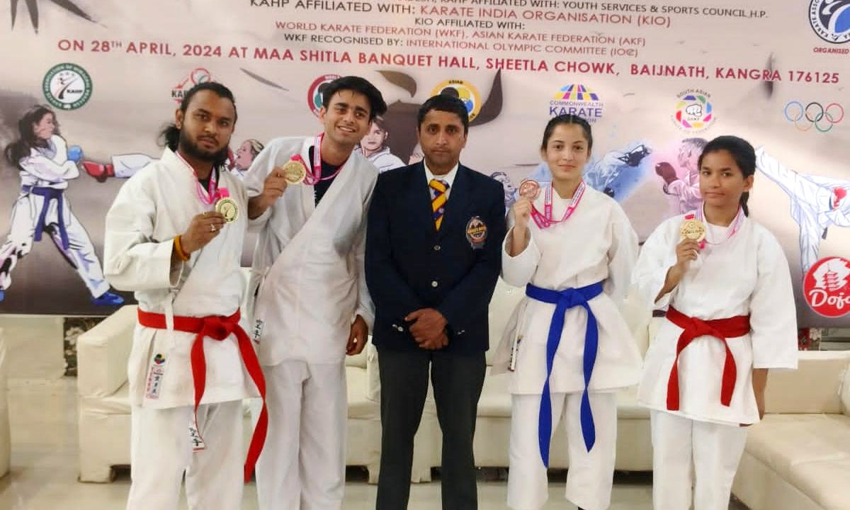 Karate-Gold-Madal: कांगडा में ईगल कराते अकादमी के खिलाड़ियों ने कराते में जीते 3 स्वर्ण सहित 4 पदक