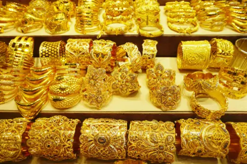 Gold Price Today: सोने-चांदी की कीमतों में गिरावट, खरीदारी से पहले जानें कितना हुआ सस्ता